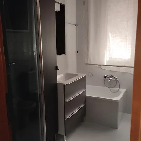 Lorenz House Apartment La Spezia